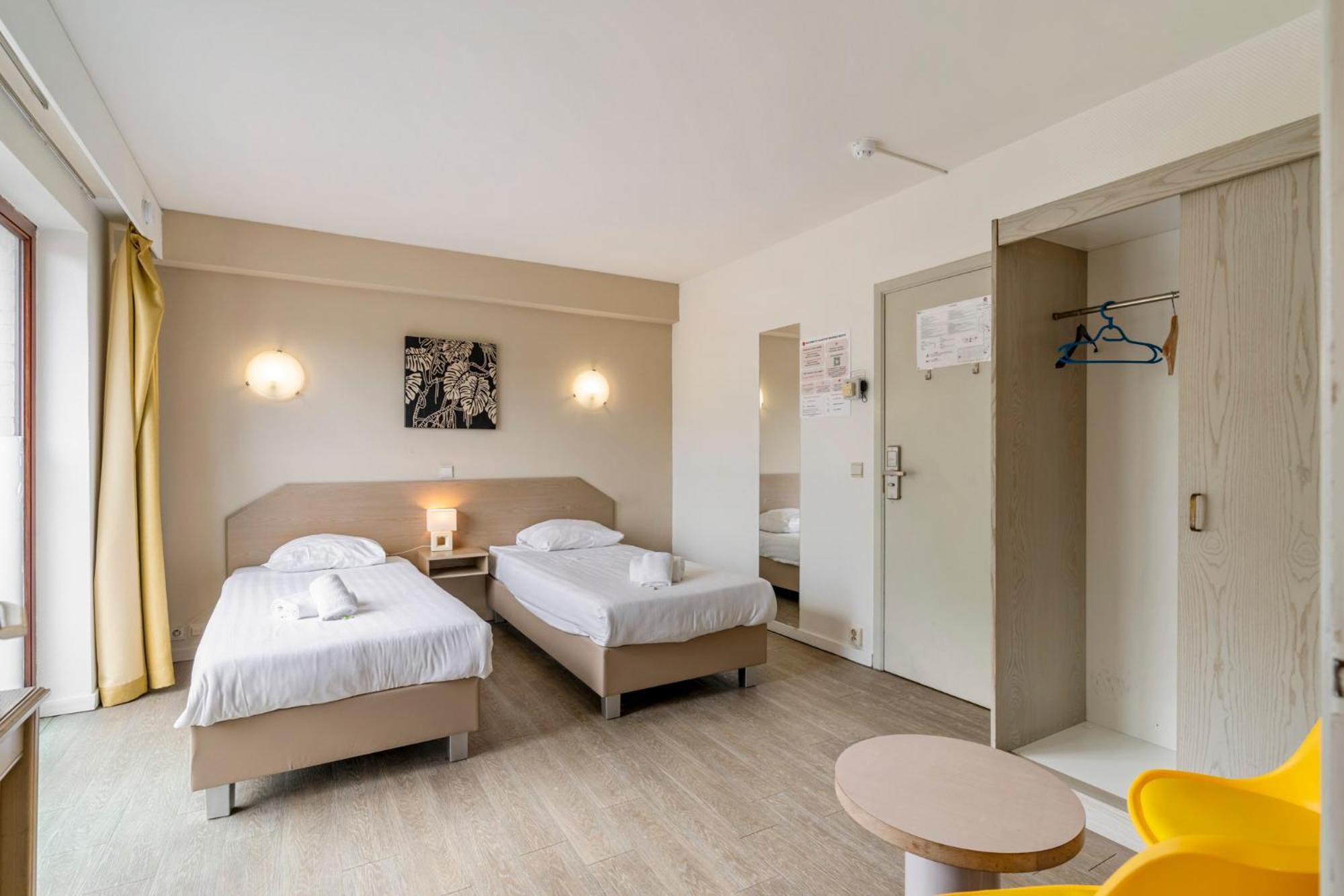 Готель Sleep & Go Brussels South Ватерлоо Екстер'єр фото
