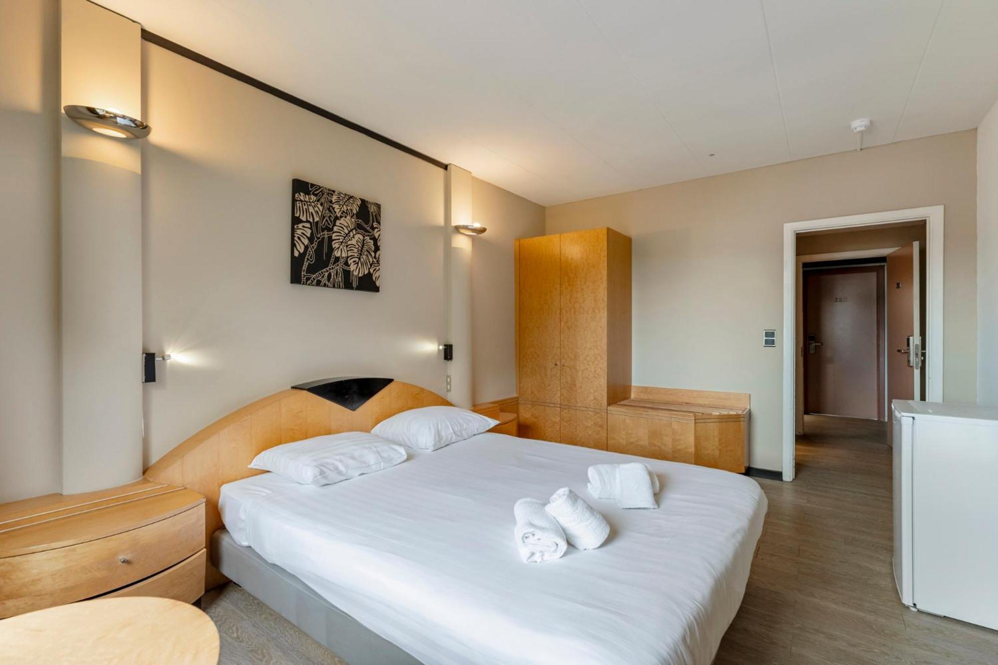 Готель Sleep & Go Brussels South Ватерлоо Екстер'єр фото